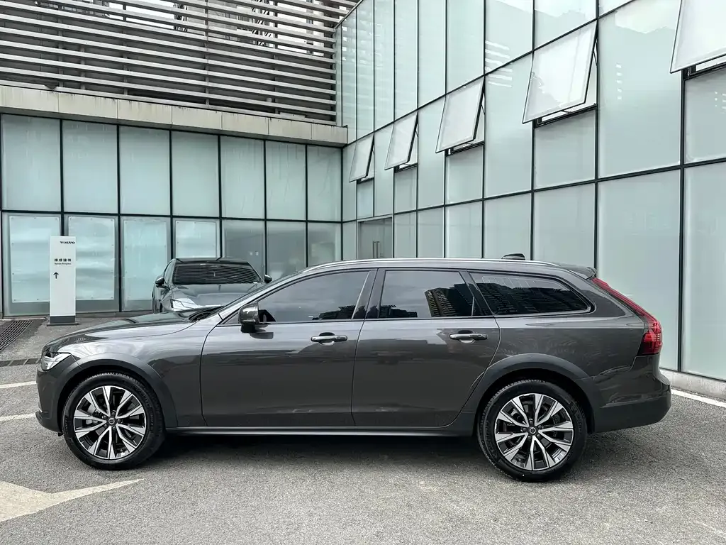 Volvo V90 — фото 3