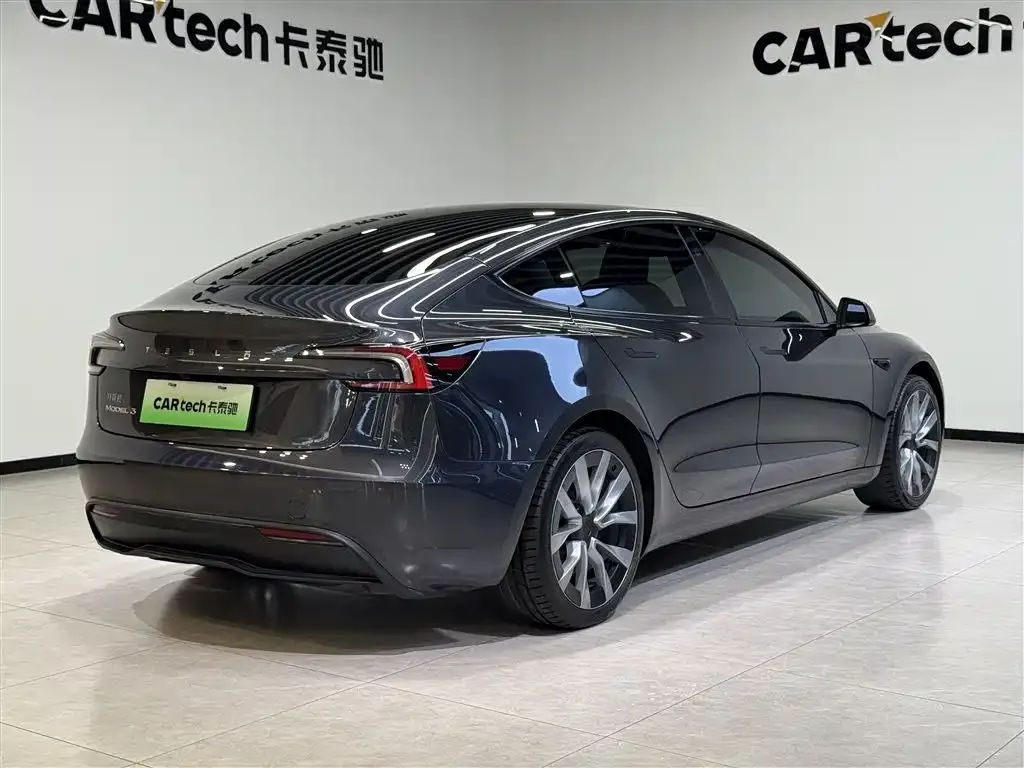 Tesla Model 3 — фото 4