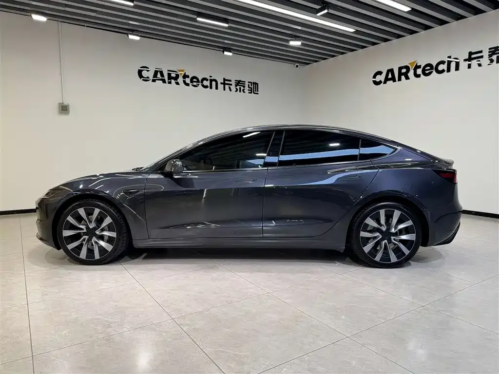 Tesla Model 3 — фото 7
