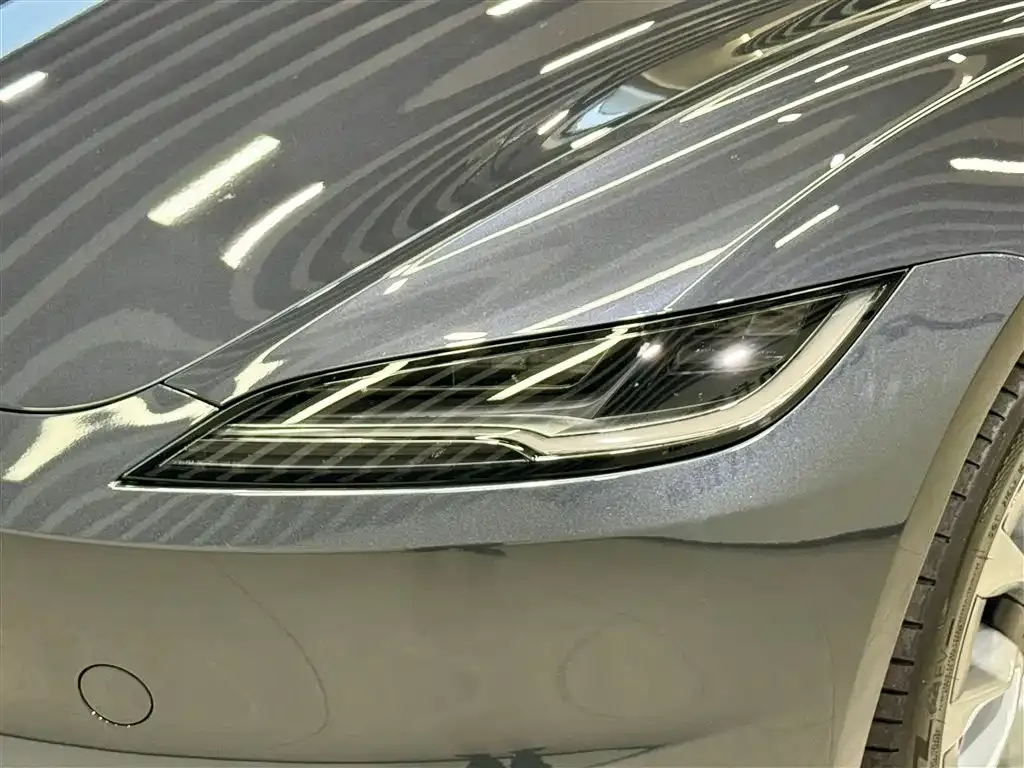 Tesla Model 3 — фото 3