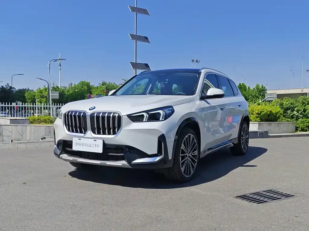 BMW X1 — фото 1