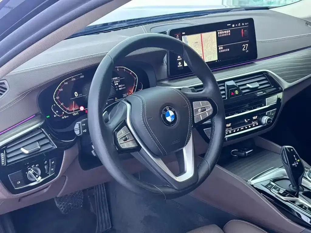 BMW 5 Series — фото 10