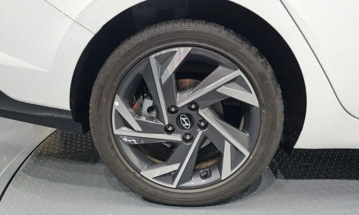 Hyundai AVANTE — фото 9