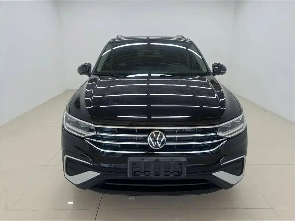 Volkswagen Tiguan L — фото 4