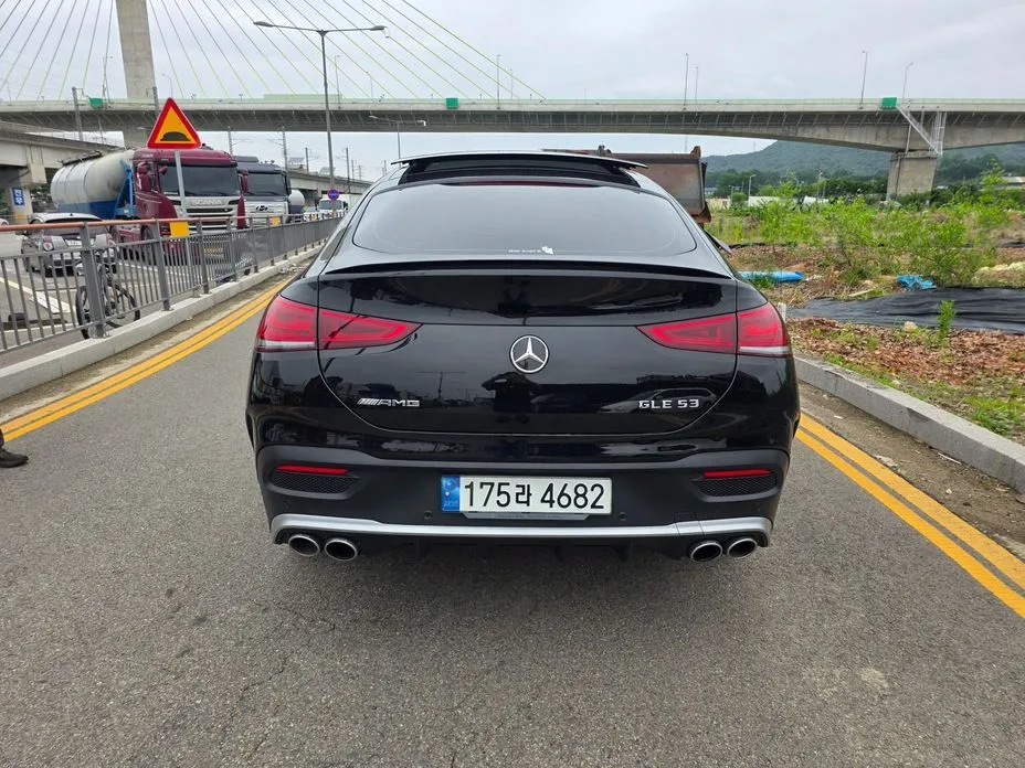 Mercedes-Benz GLE-Class — фото 6