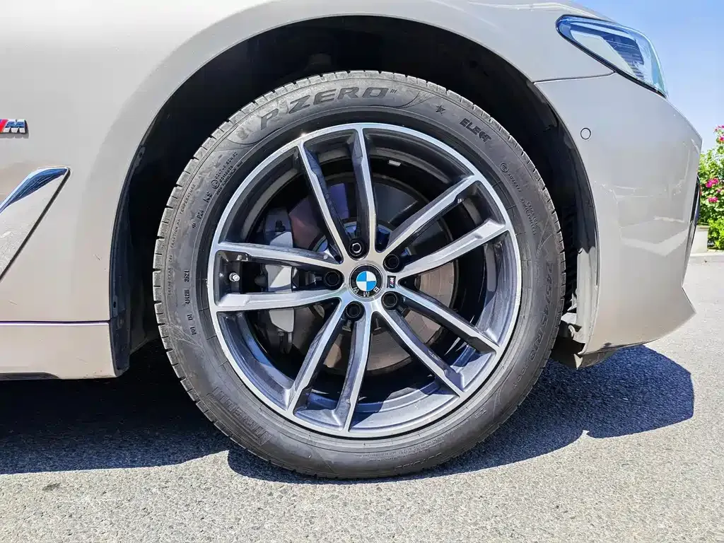BMW 5 Series New Energy — фото 5