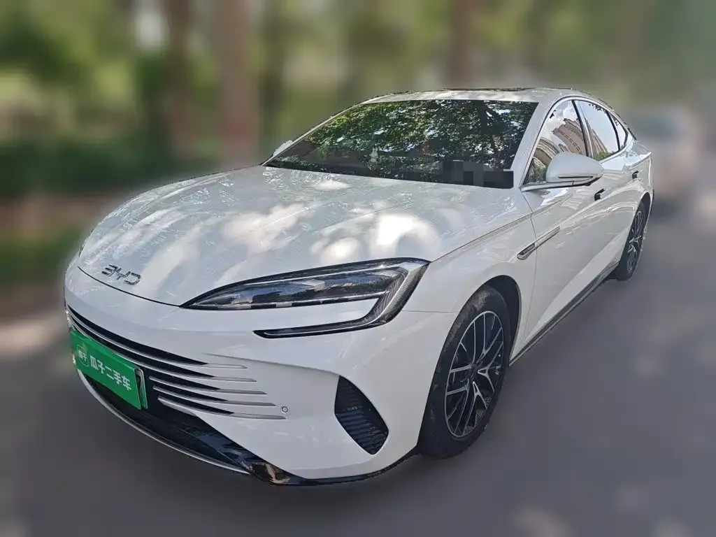 BYD Seal — фото 1