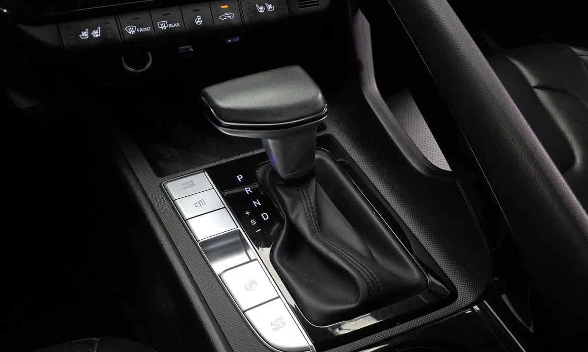 Hyundai AVANTE — фото 3