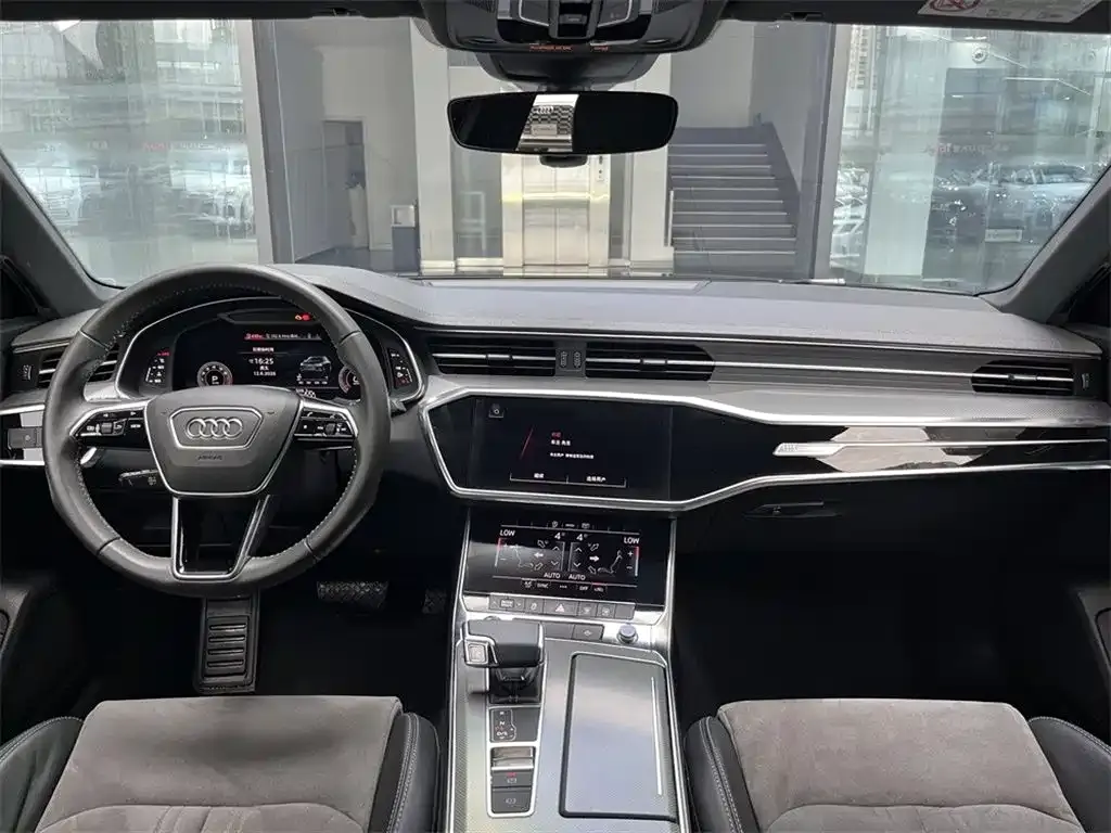 Audi A6L — фото 10