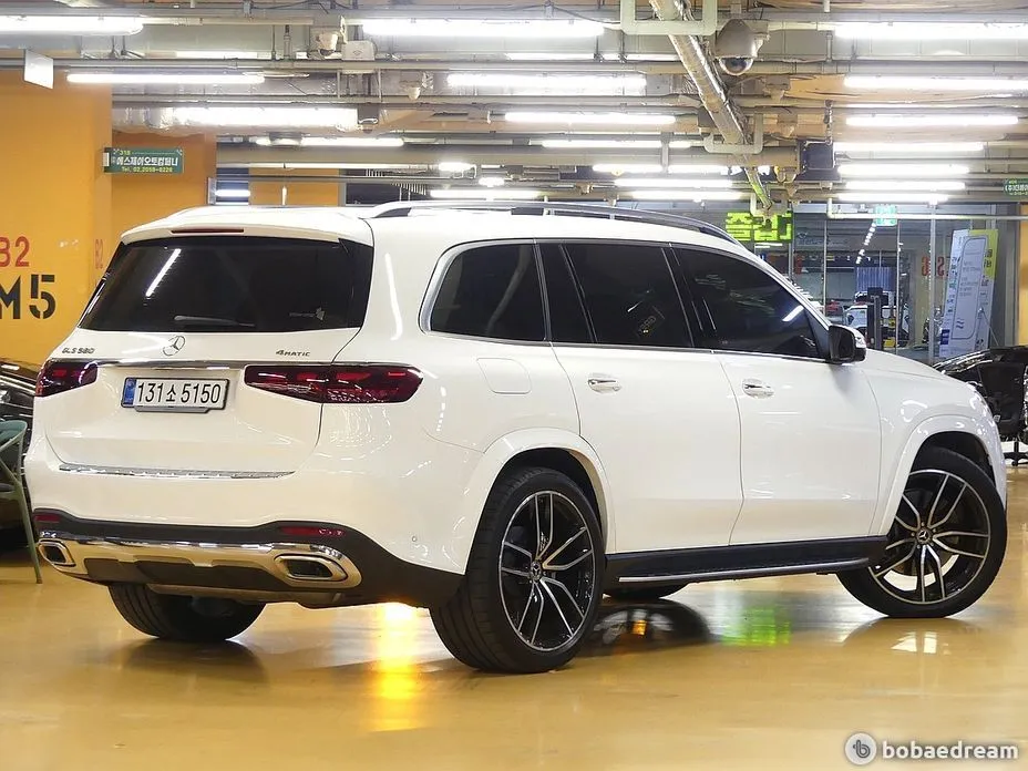 Mercedes-Benz GLS-Class — фото 7