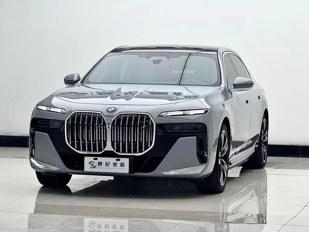 BMW i7 — фото 10