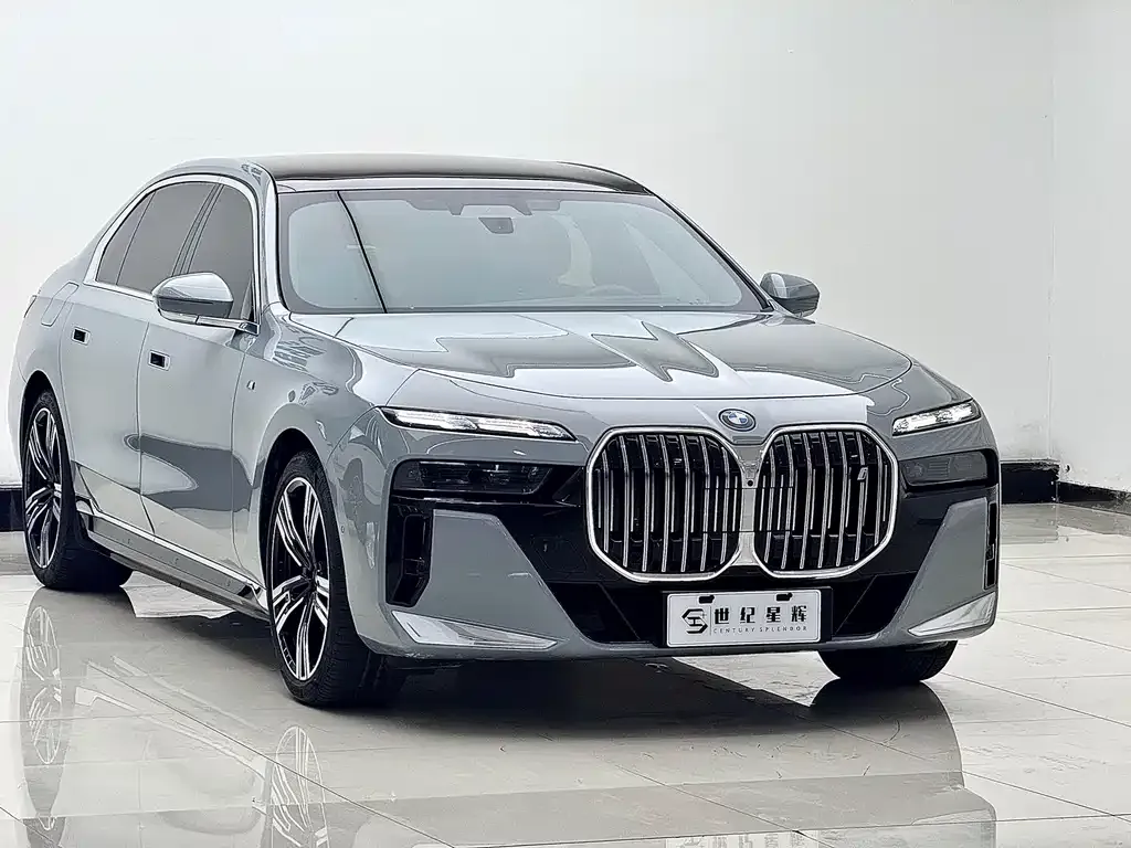 BMW i7 — фото 5
