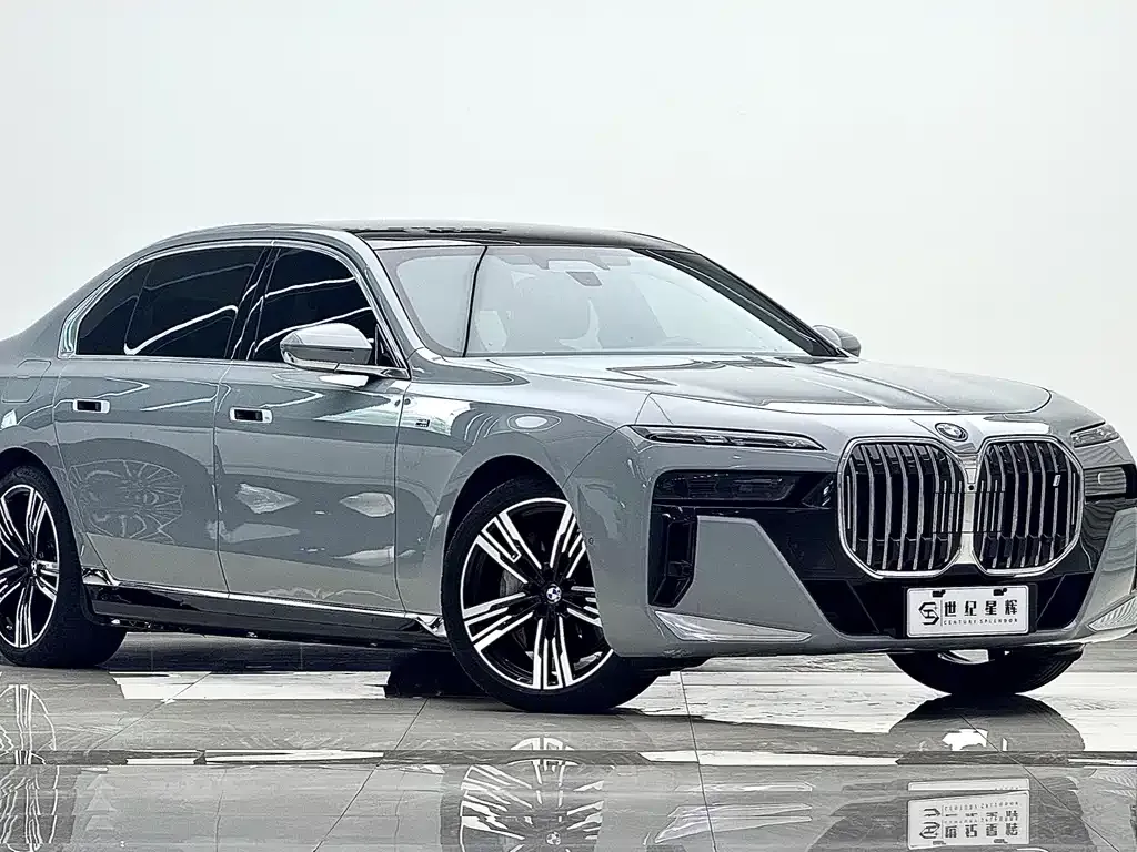 BMW i7 — фото 4