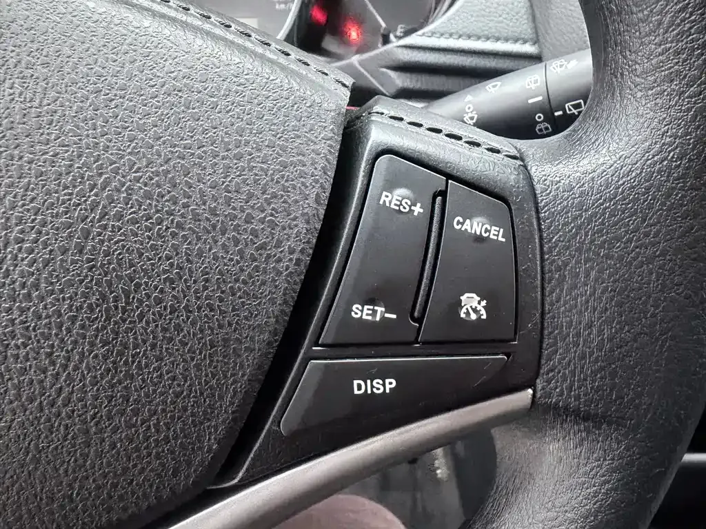 Toyota Yaris L — фото 4