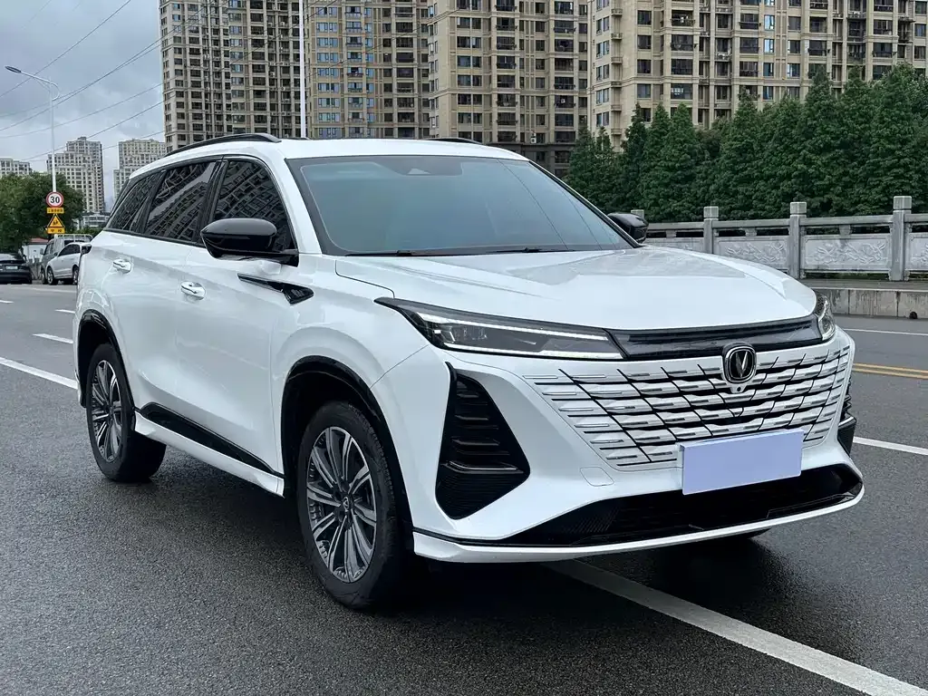 Changan CS75PLUS — фото 6