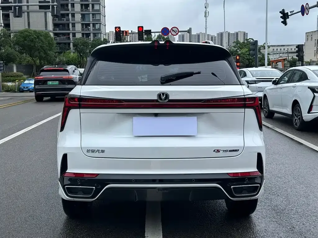 Changan CS75PLUS — фото 8