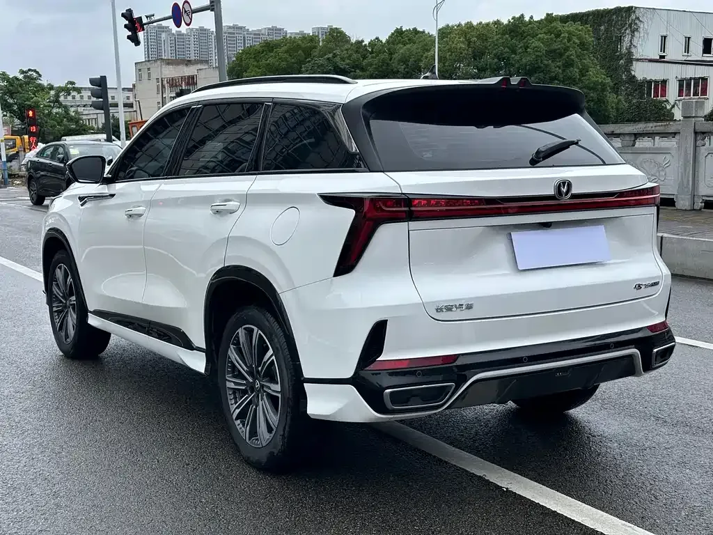 Changan CS75PLUS — фото 10