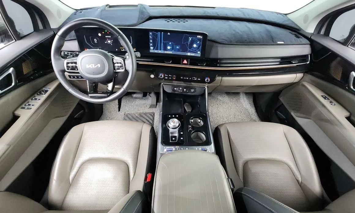 Kia Carnival — фото 10
