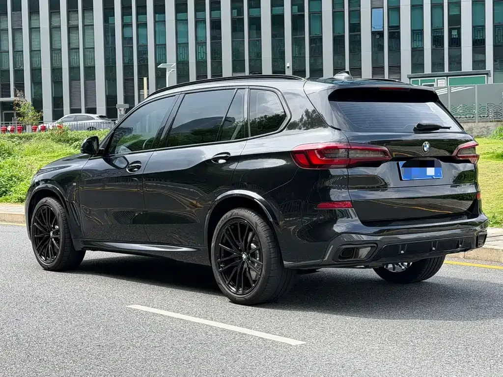 BMW X5 — фото 7