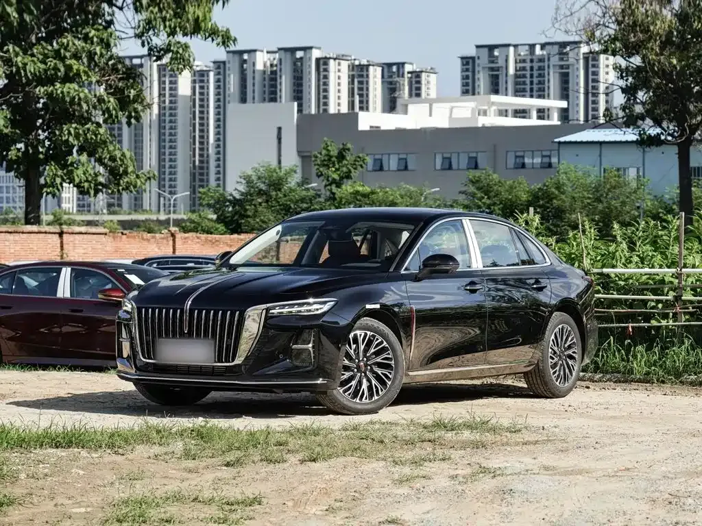 Hongqi H5 — фото 1