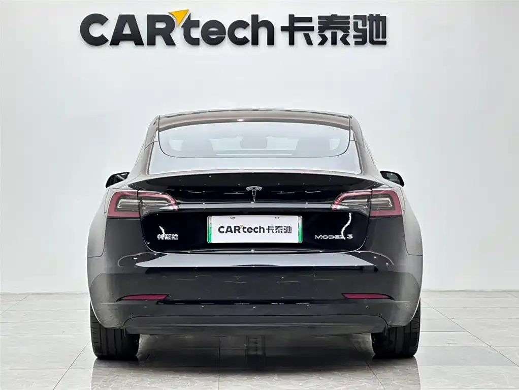 Tesla Model 3 — фото 8