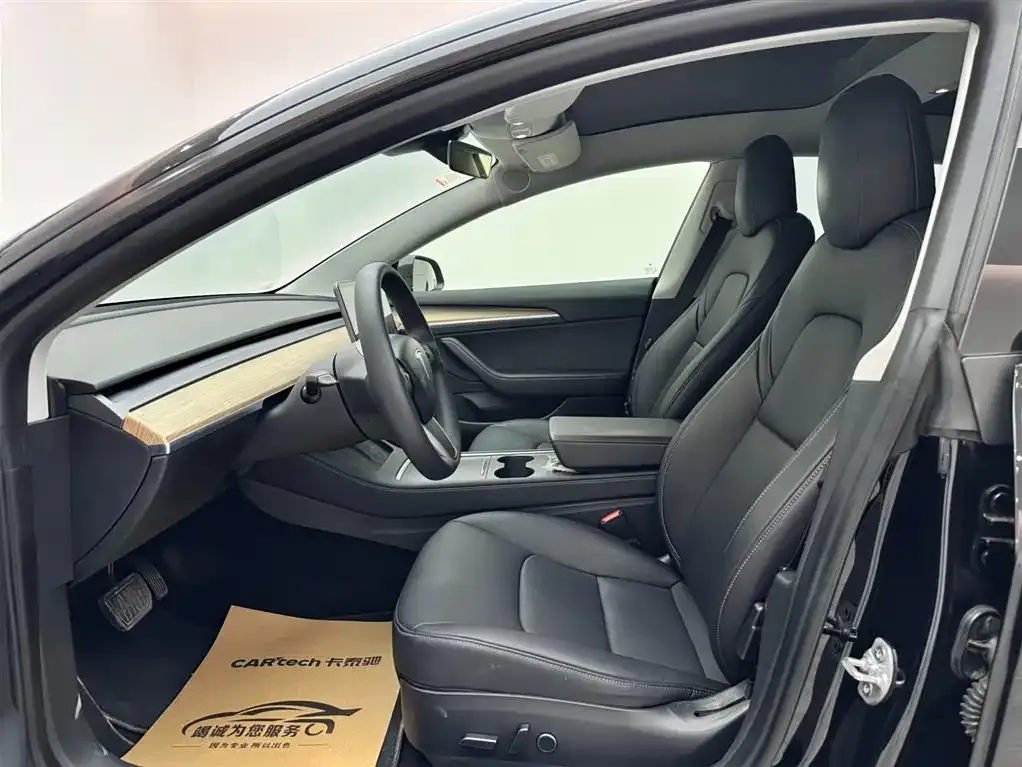 Tesla Model 3 — фото 3