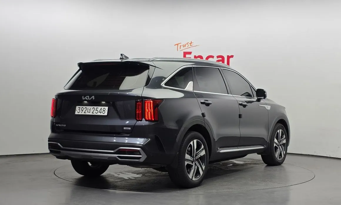 Kia Sorento — фото 9