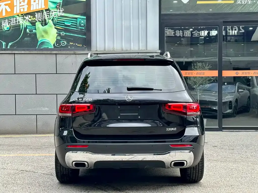 Mercedes-Benz GLB — фото 10