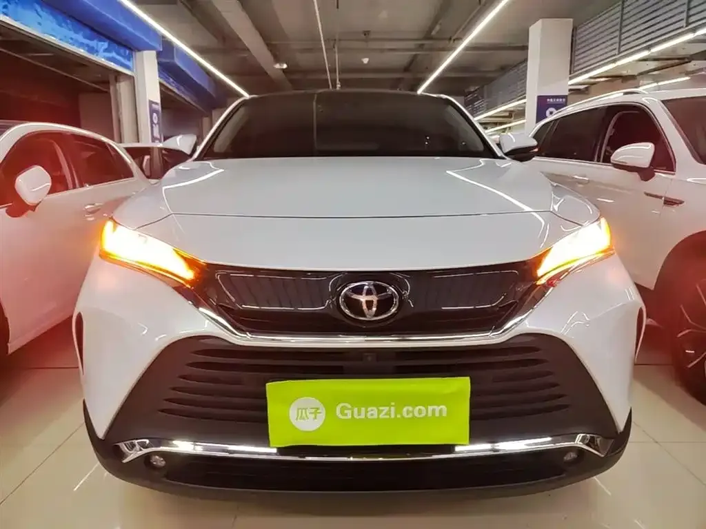 Toyota Harrier — фото 9