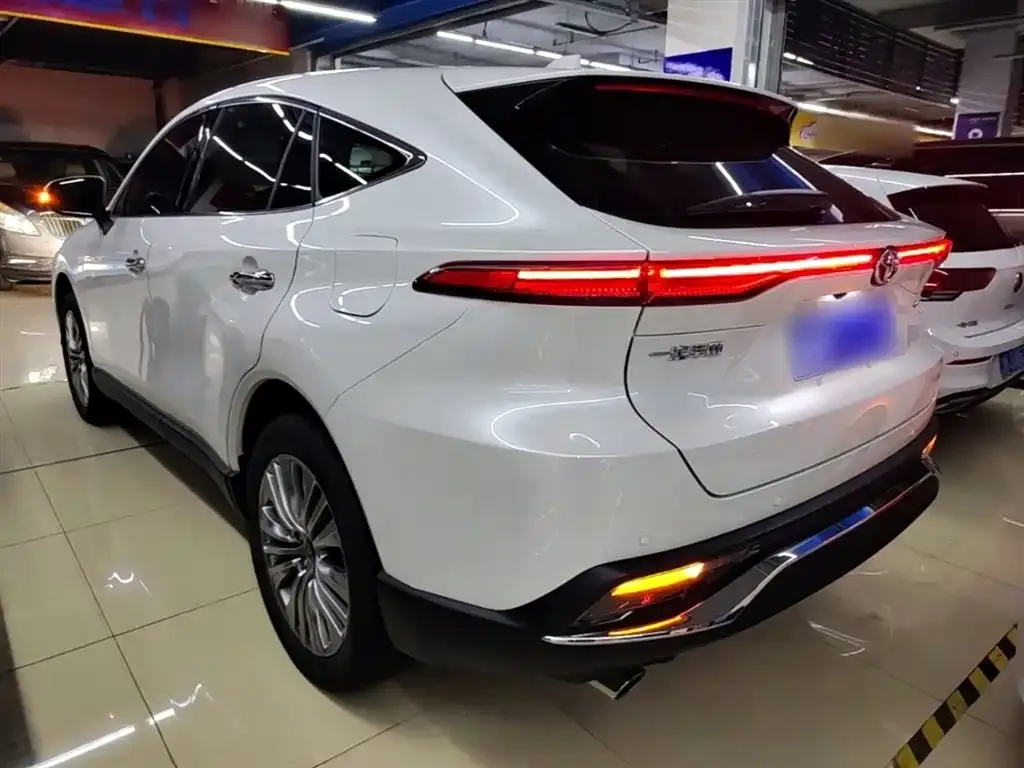 Toyota Harrier — фото 8
