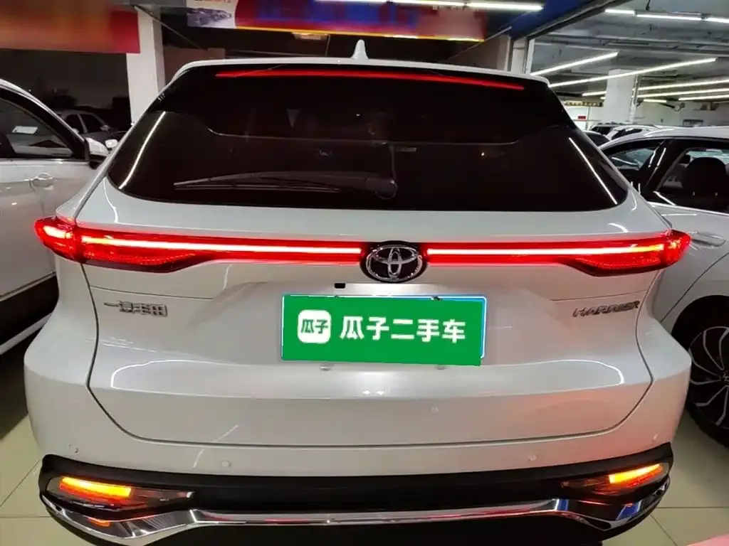Toyota Harrier — фото 4