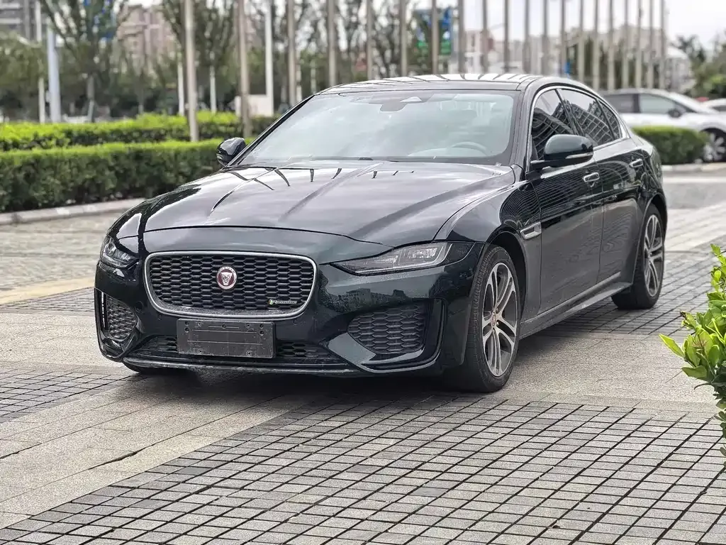 Jaguar XEL — фото 1