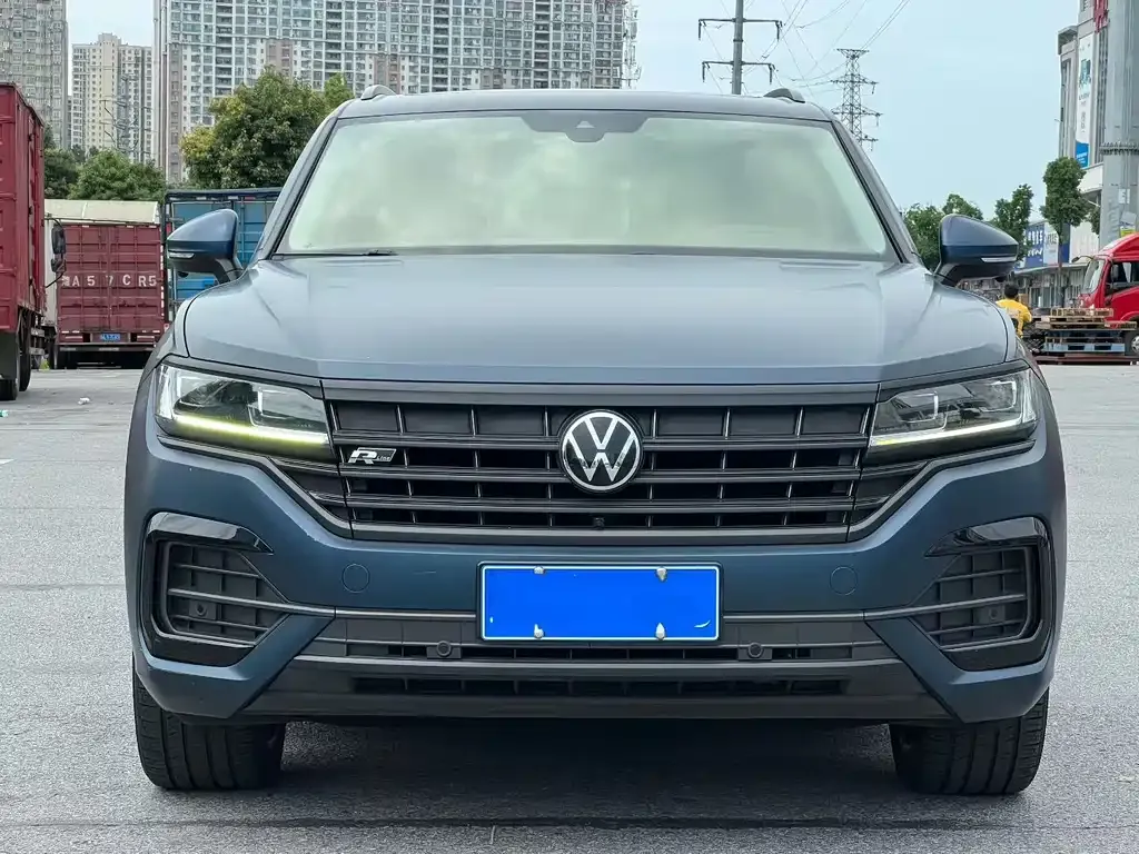 Volkswagen Touareg — фото 3
