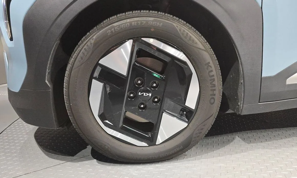 Kia EV3 — фото 9