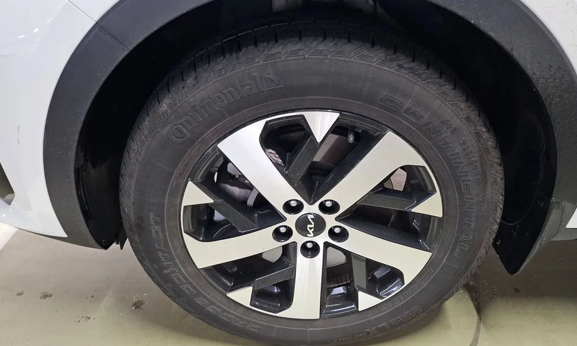 Kia Sorento — фото 6