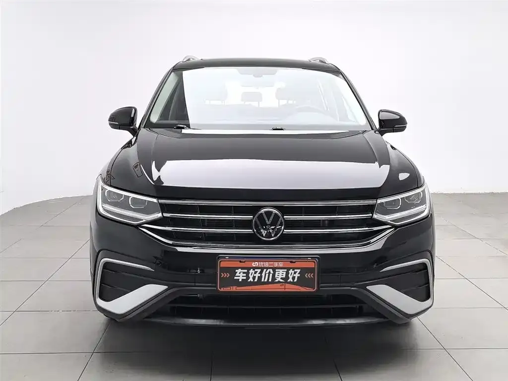 Volkswagen Tiguan L — фото 5
