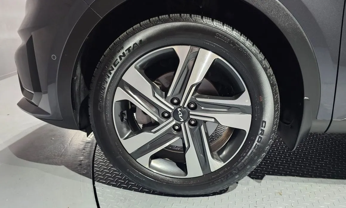 Kia Sorento — фото 7