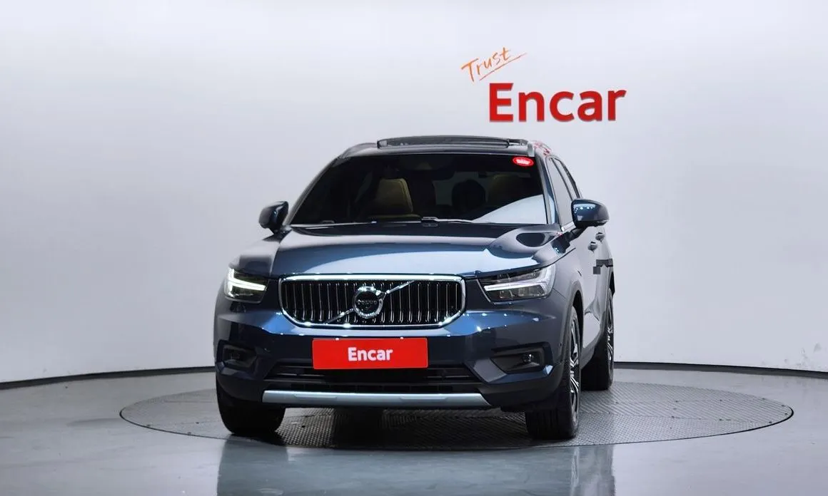 Volvo XC40 — фото 2