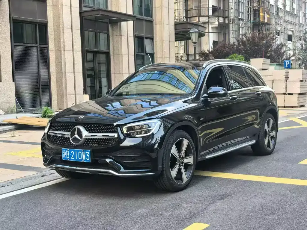Mercedes-Benz GLC — фото 1