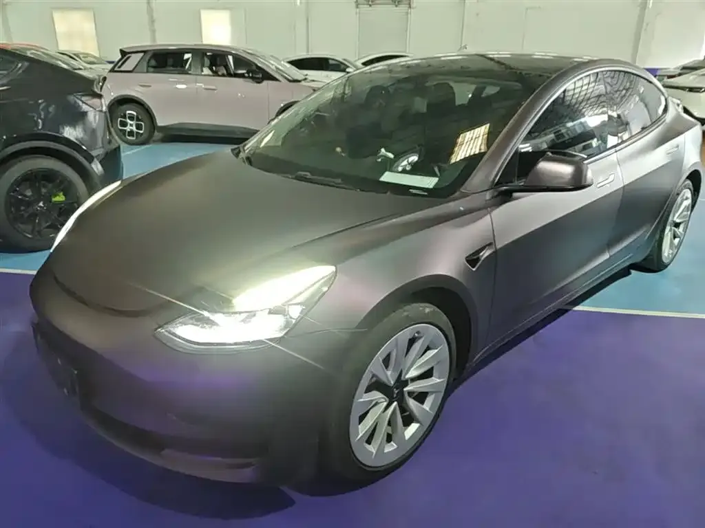 Tesla Model 3 — фото 10