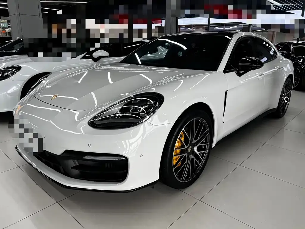 Porsche Panamera — фото 1