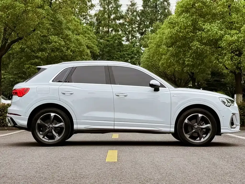 Audi Q3 — фото 9