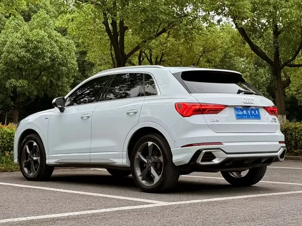 Audi Q3 — фото 8