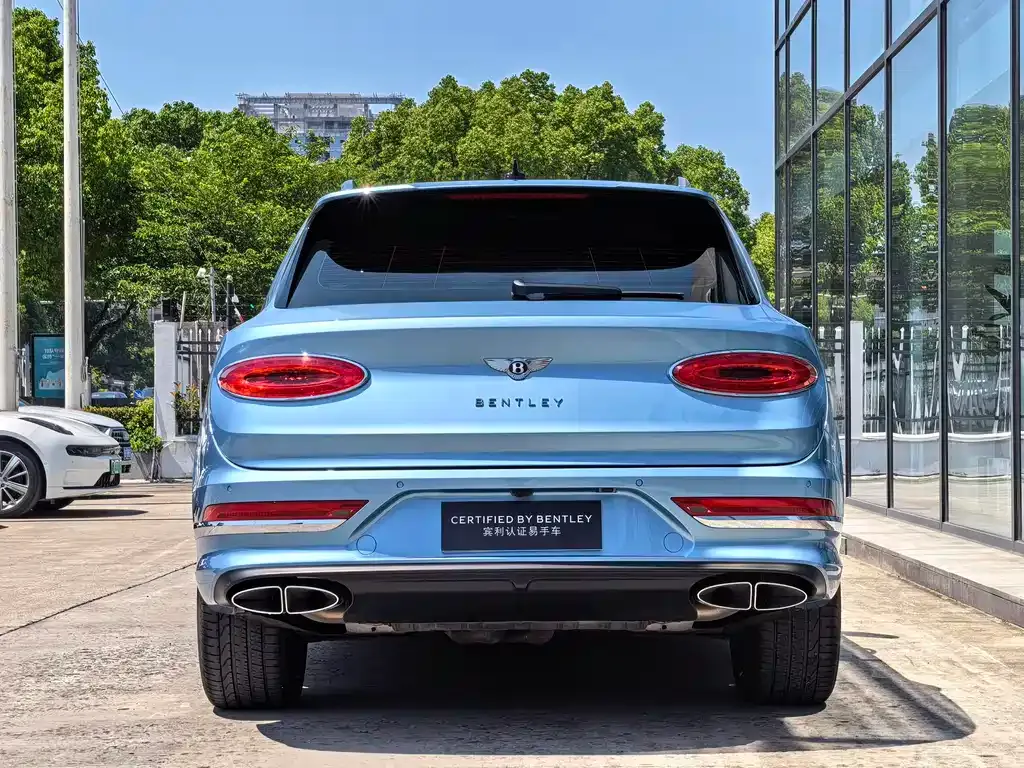 Bentley Bentayga — фото 10