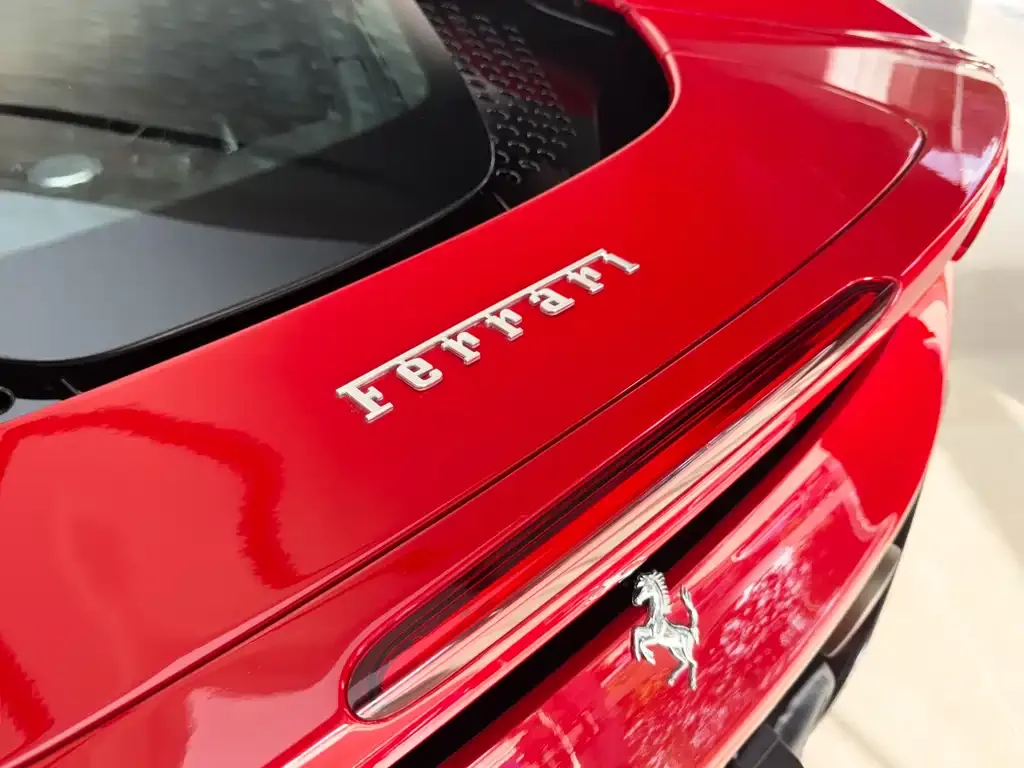 Ferrari SF90 — фото 8