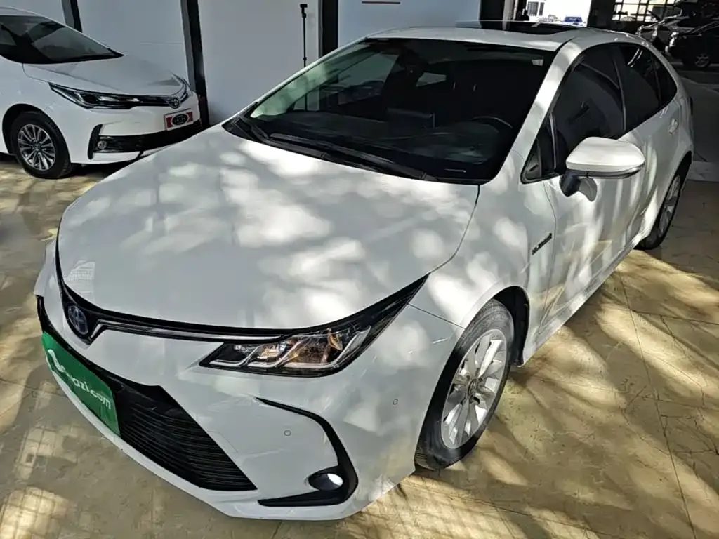 Toyota Corolla — фото 4