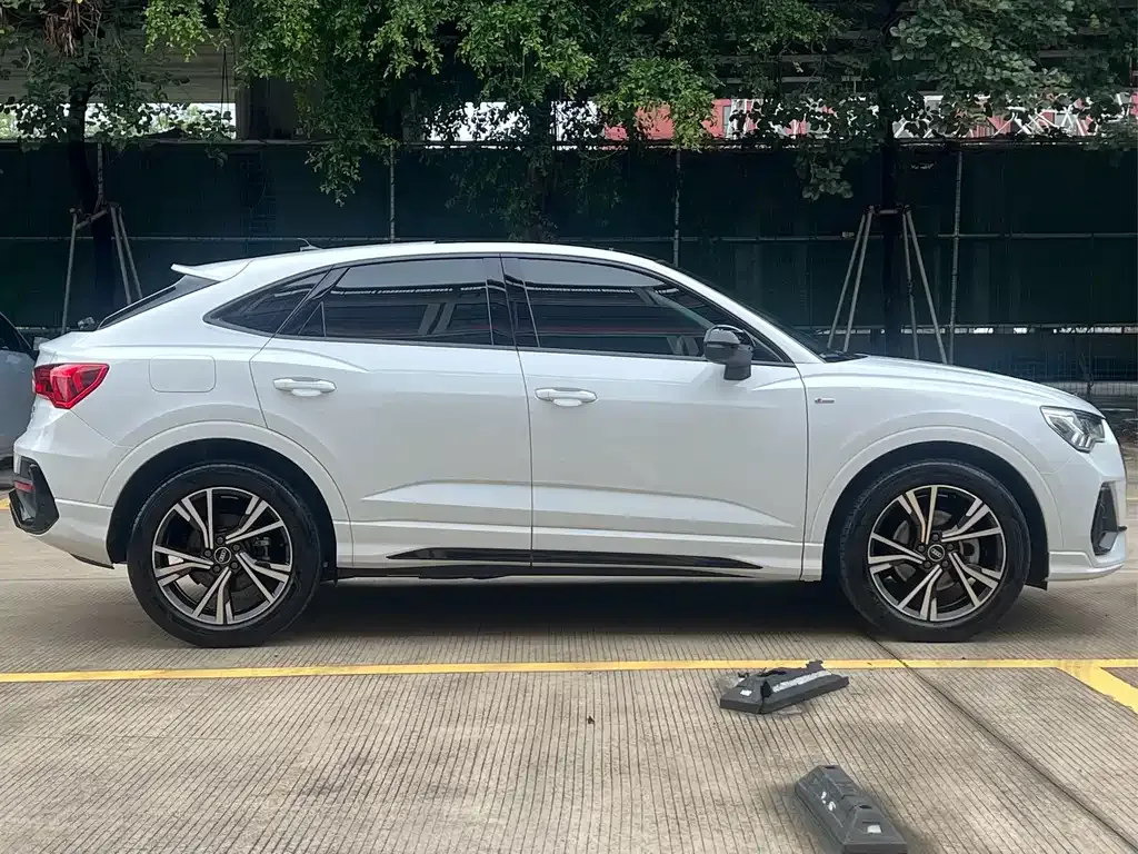 Audi Q3 Sportback — фото 6