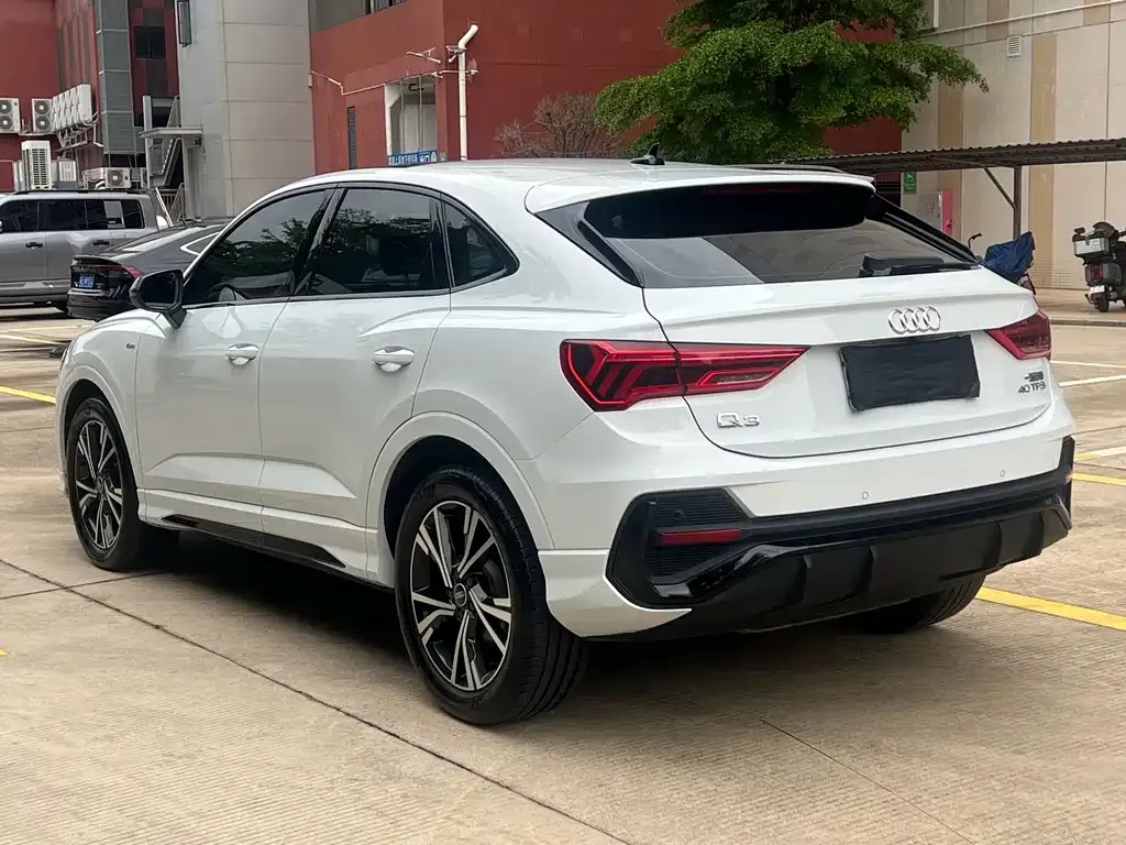 Audi Q3 Sportback — фото 3