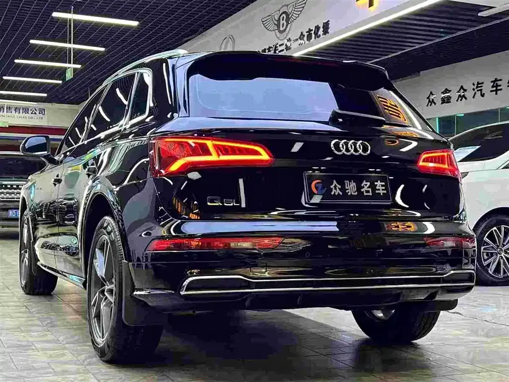 Audi Q5L — фото 2