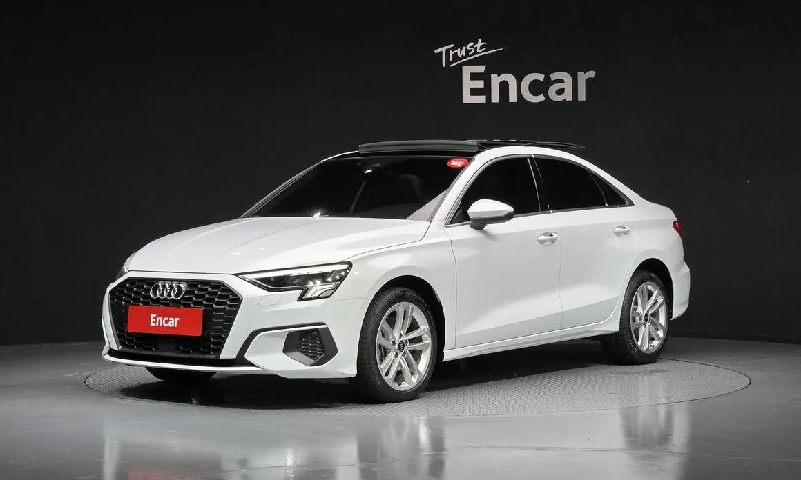 Audi A3 — фото 1